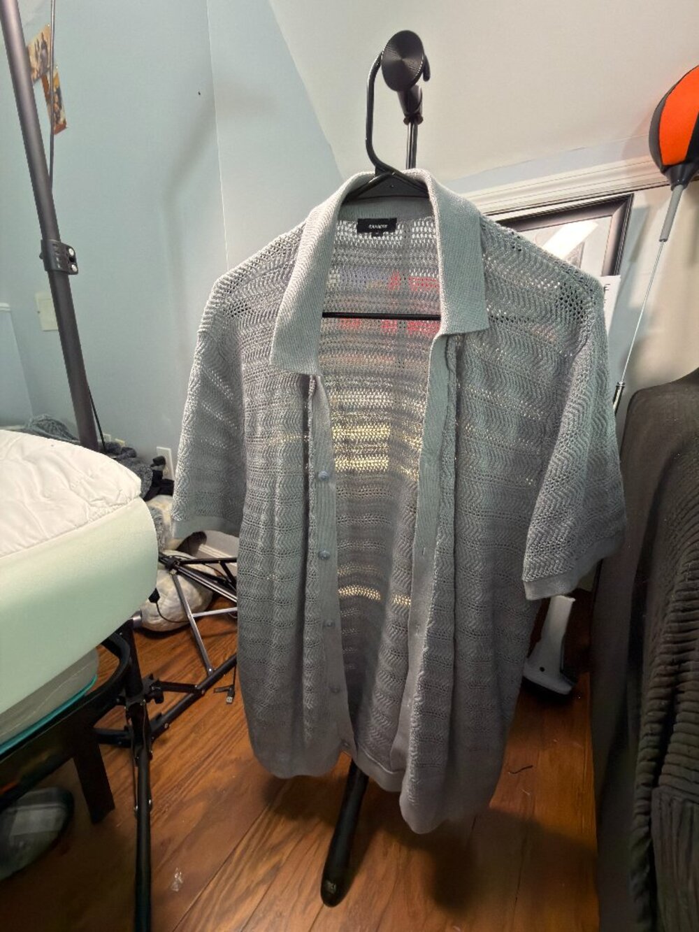 Express Men's Open-Knit Crochet Button-Up Shirt, Short Sleeve, Light Gray, Size